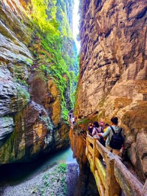 Longshuixia Fissure Gorge