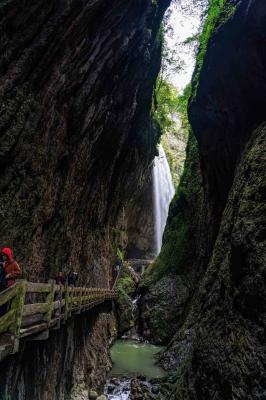 Longshuixia Fissure Gorge