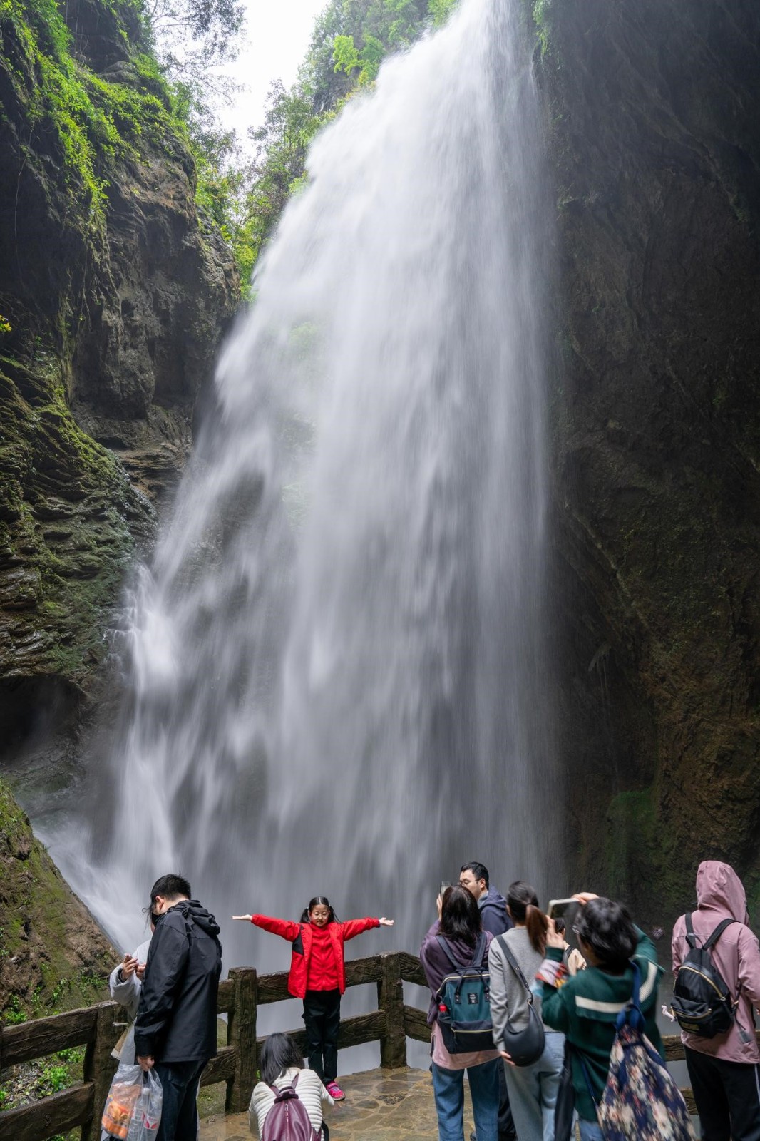 Longshuixia Fissure Gorge